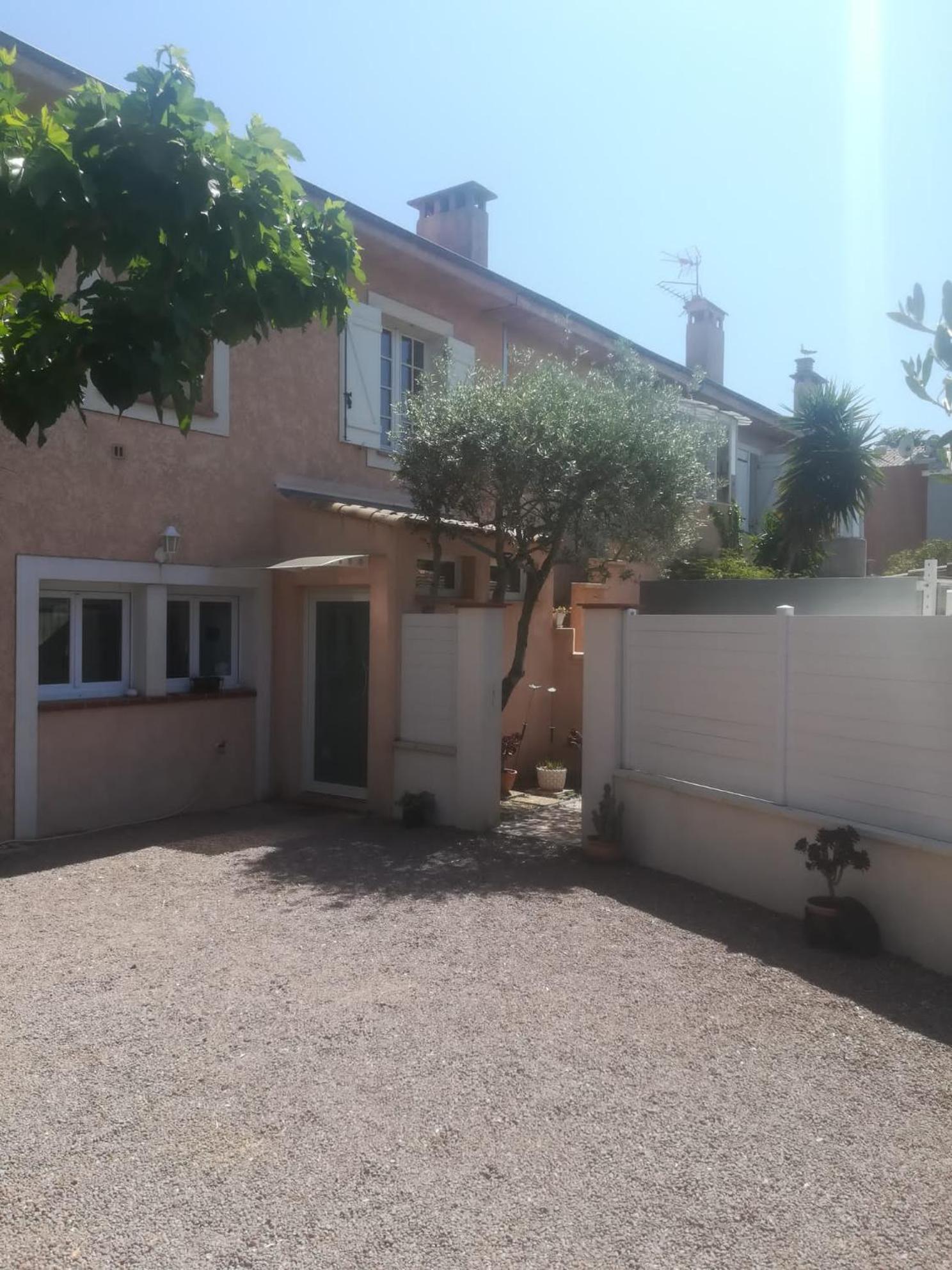 Sur Le Quai De Port Frejus Appartement Buitenkant foto
